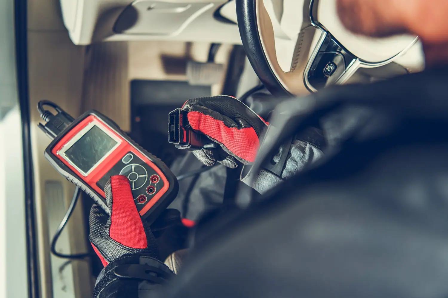 Mobilna diagnostyka komputerowa pojazdów - inwestycja w nowoczesny sprzęt